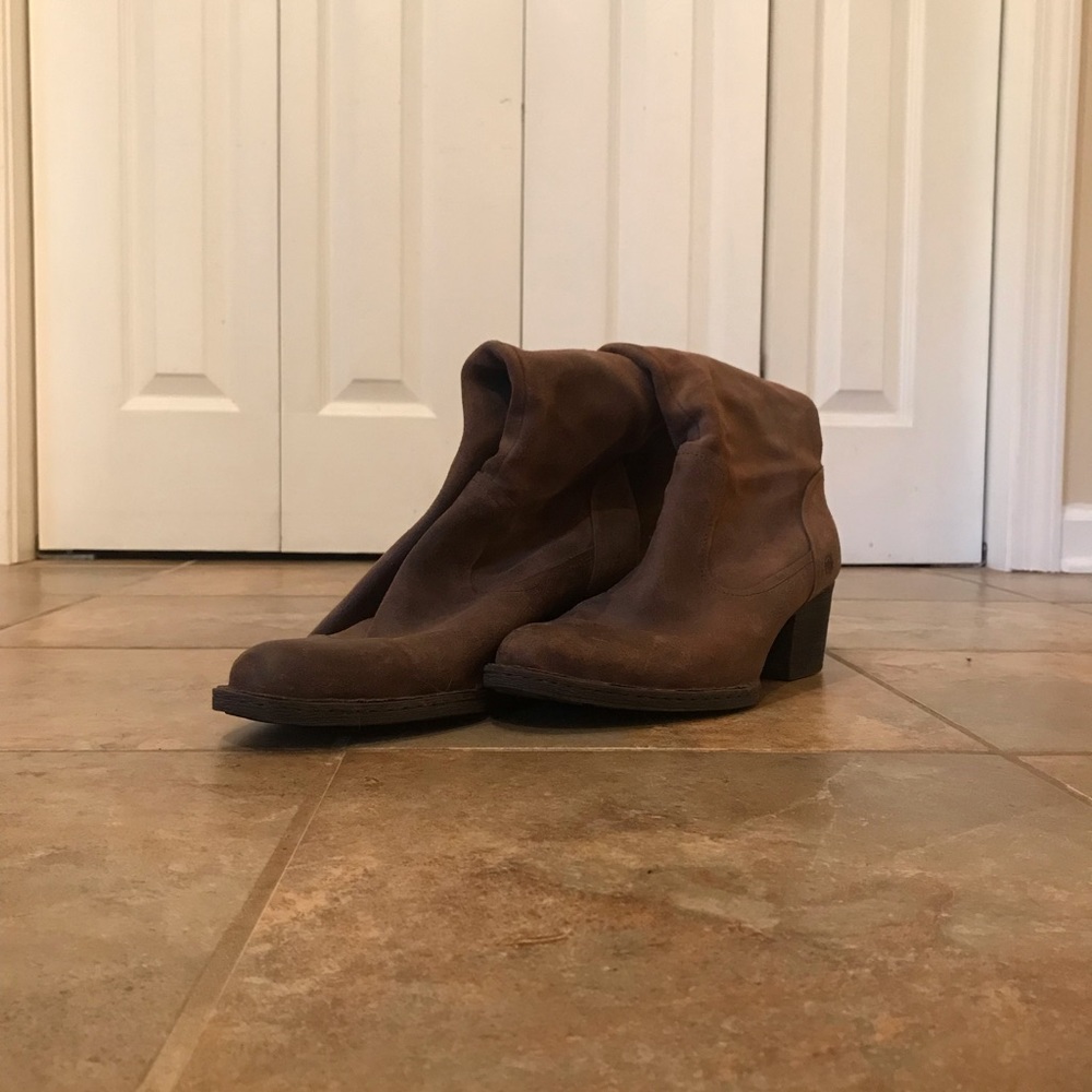 Leather Cowboy Boots. In perfect condition.